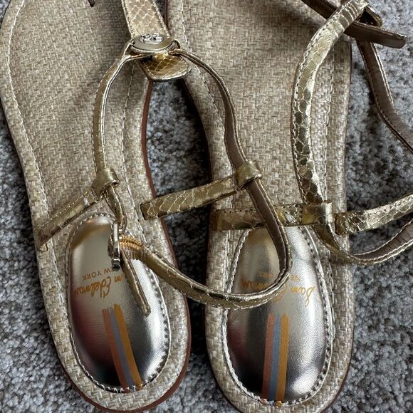 Sam Edelman Gigi Gold Signet Embossed Open Toe Ankle Strap Flats Sandals 9 - Picture 4 of 7